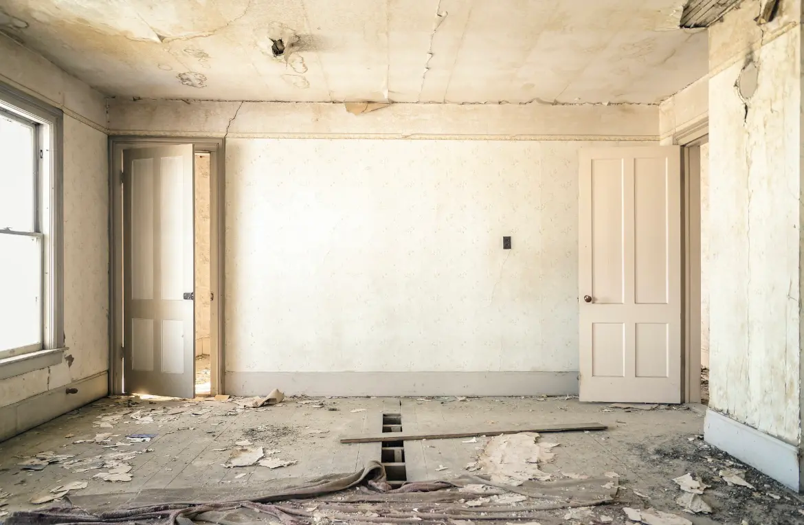 Waste disposal crew managing a cleanout project in Allenstown